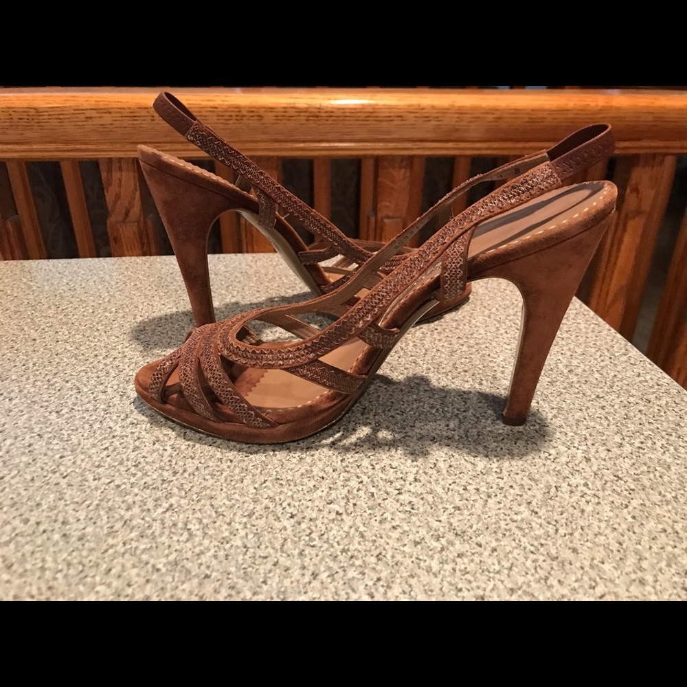 Gorgeous Salvatore Ferragamo heels!